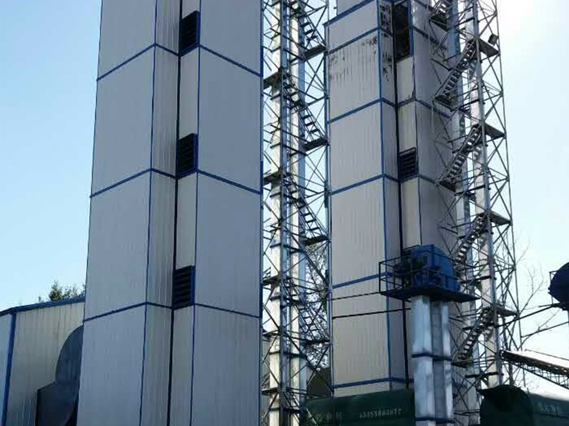 俄罗斯乌苏里斯克300吨玉米烘干机            2009 